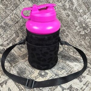 Black and Pink Leopard Print HydroJug with Sleeve‎